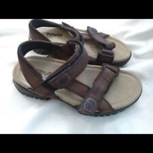 Teva leather hiking sandals size 9